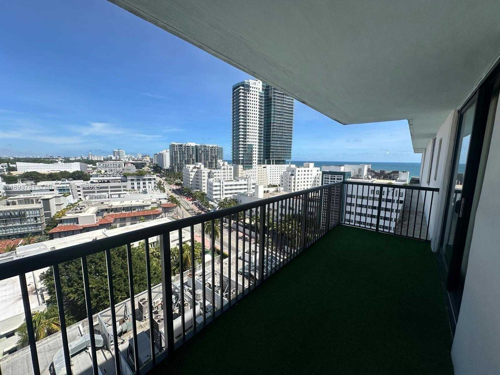 Small Image of 1800 COLLINS AVE #15B, Miami Beach Number 2