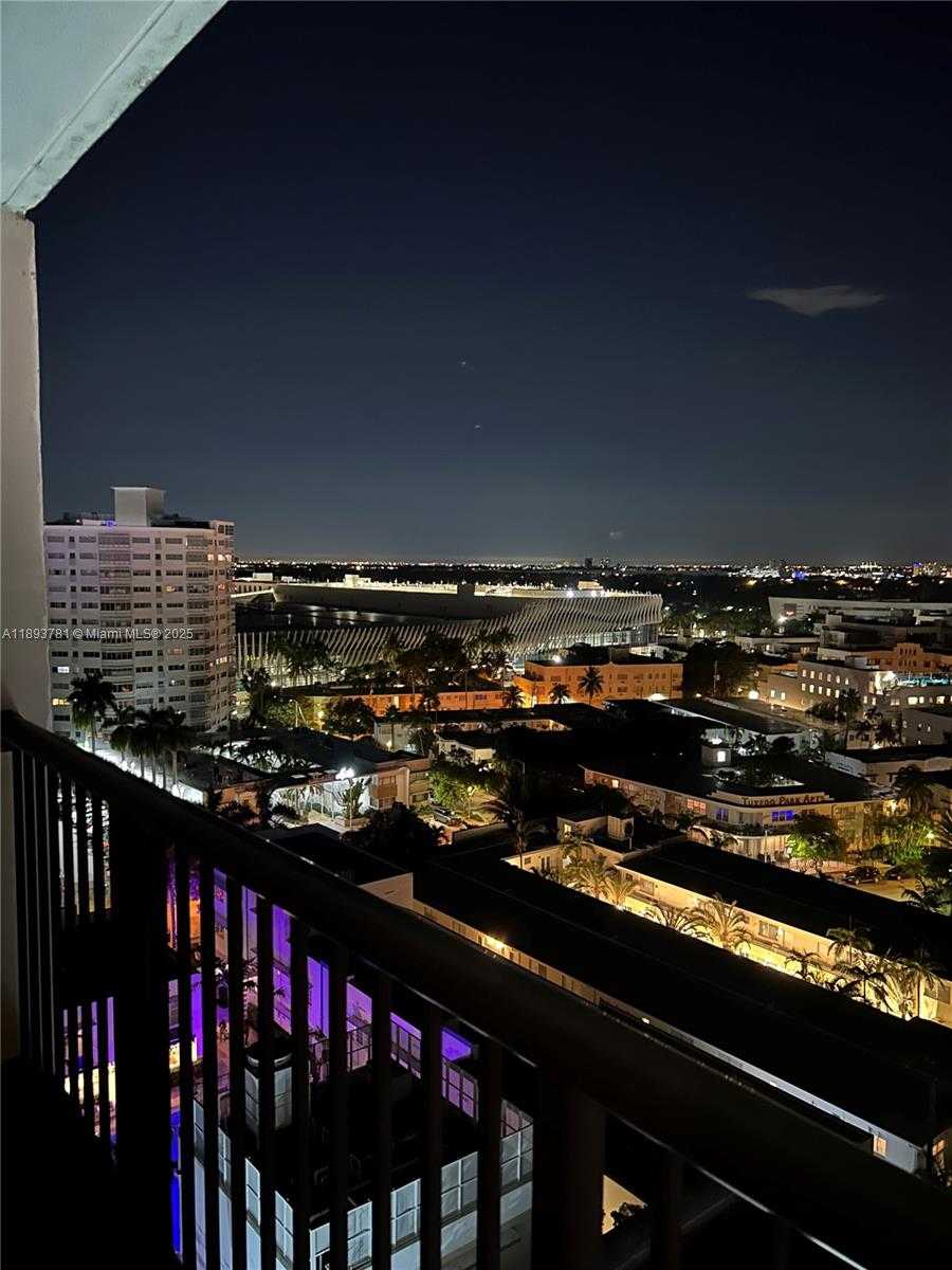 Small Image of 1800 COLLINS AVE #15B, Miami Beach Number 8