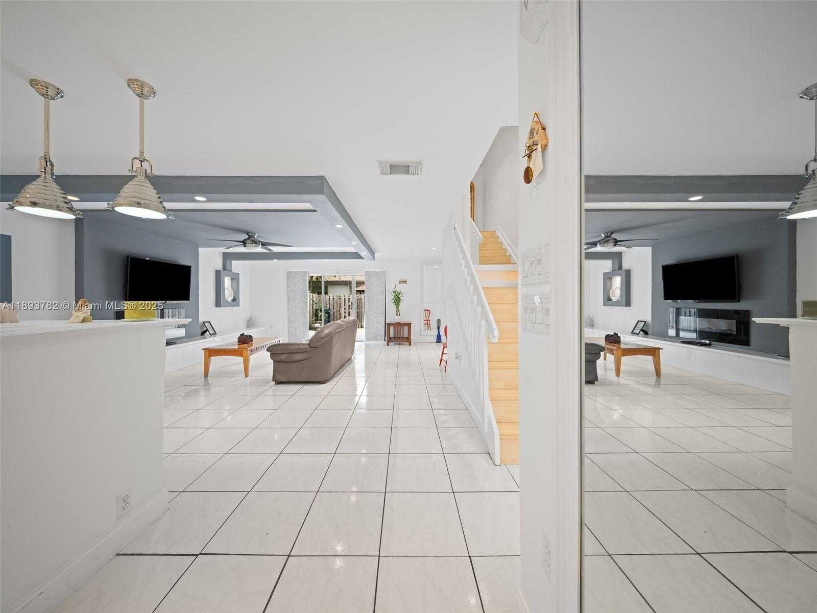 Small Image of 7486 SOUTH WEST 162ND CT, Miami Number 17