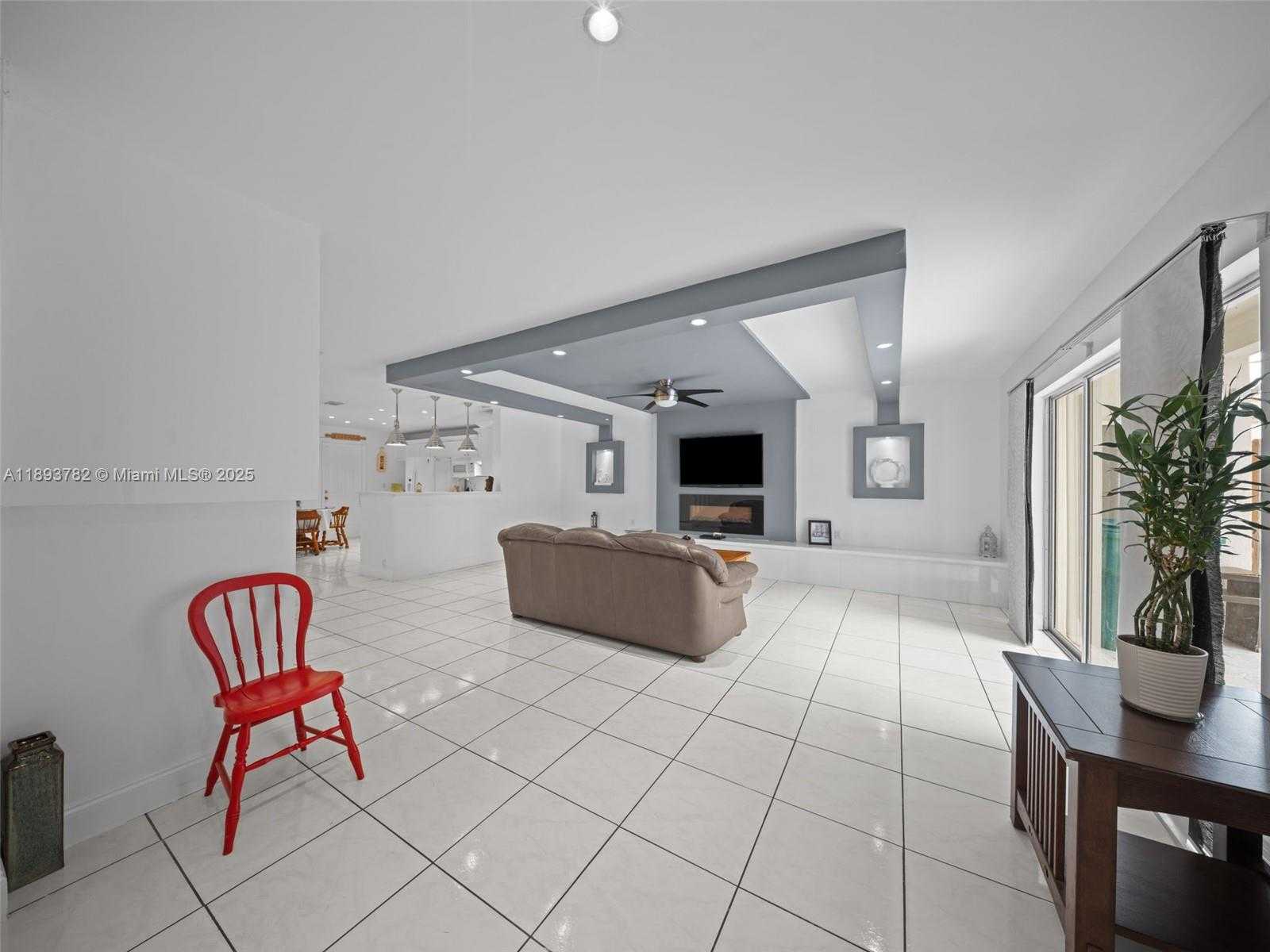 Small Image of 7486 SOUTH WEST 162ND CT, Miami Number 19