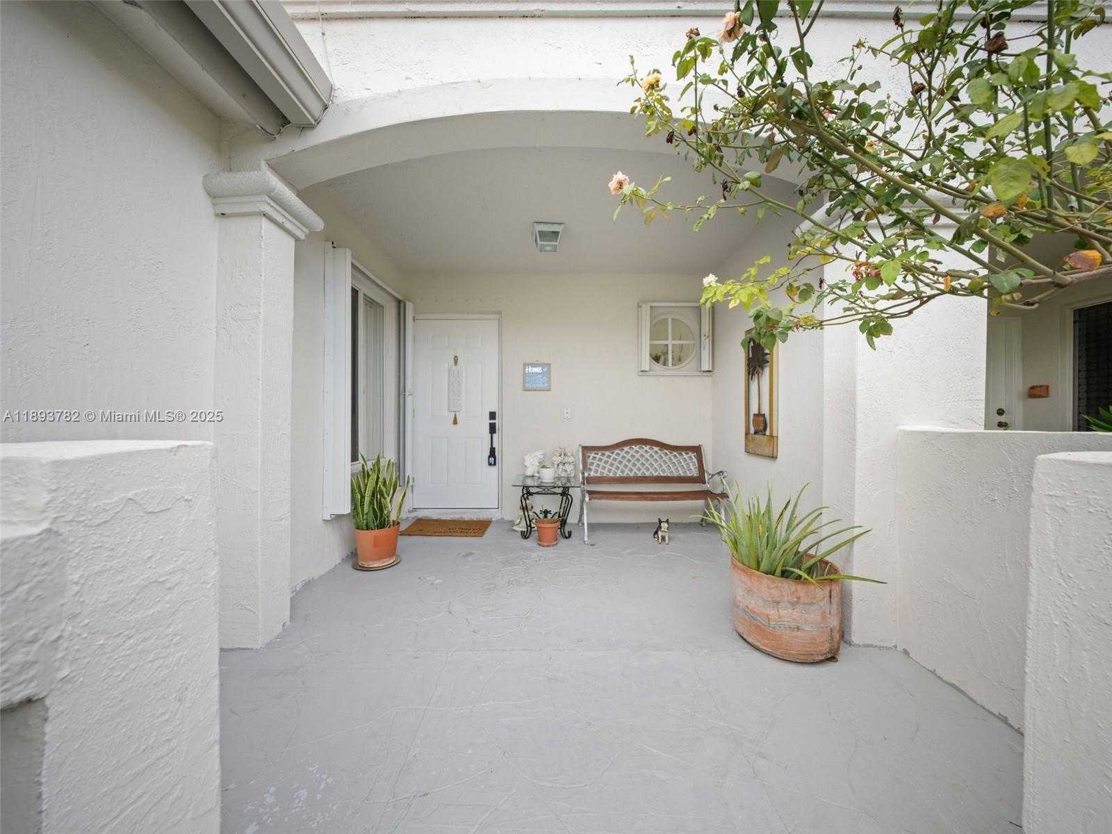 Small Image of 7486 SOUTH WEST 162ND CT, Miami Number 2