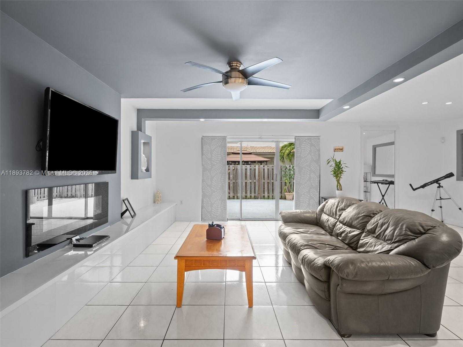 Small Image of 7486 SOUTH WEST 162ND CT, Miami Number 23