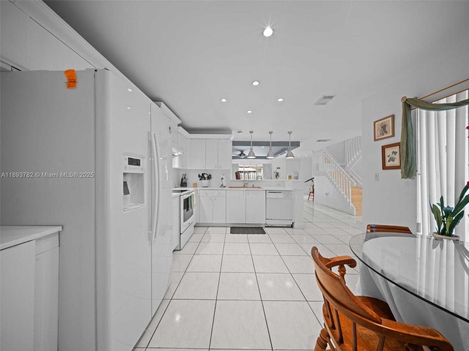 Small Image of 7486 SOUTH WEST 162ND CT, Miami Number 28
