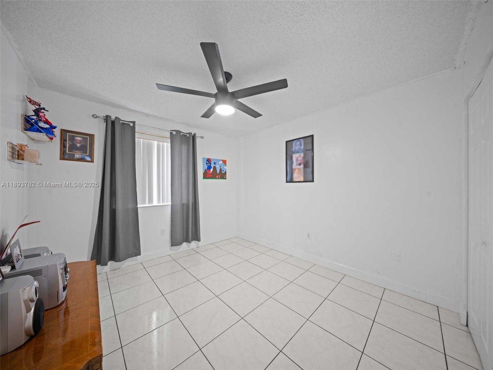 Small Image of 7486 SOUTH WEST 162ND CT, Miami Number 36