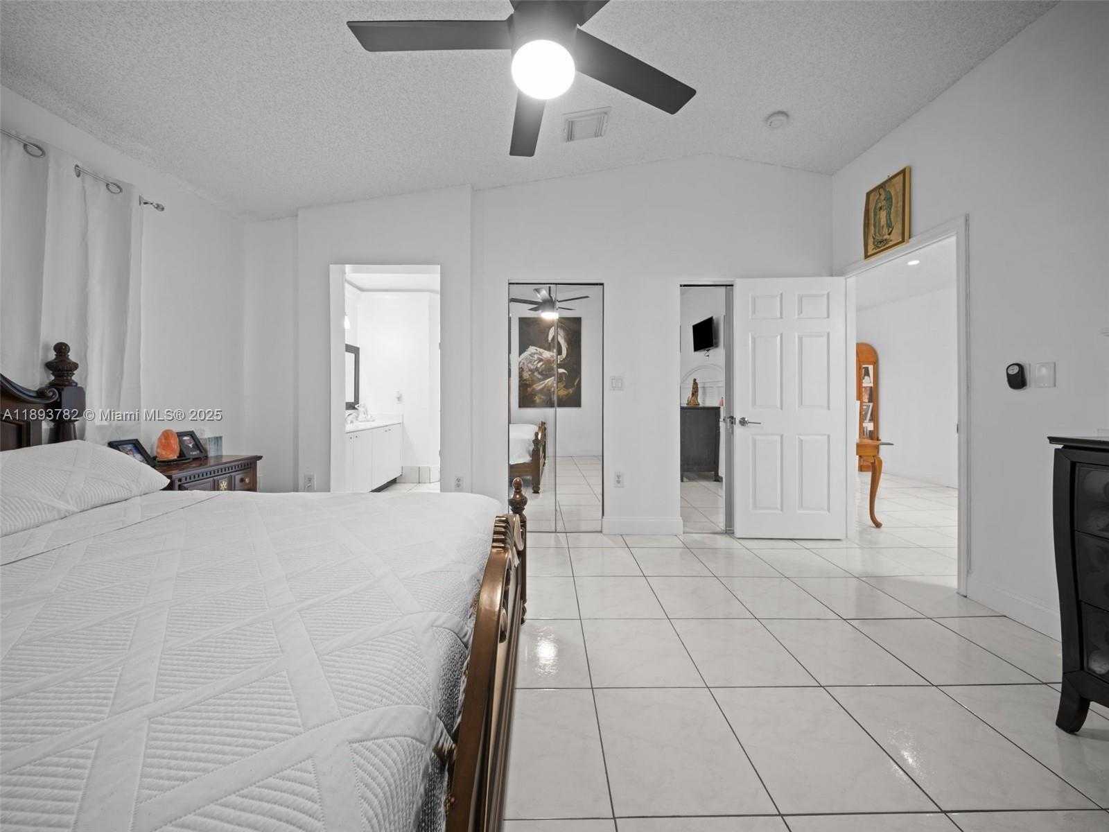 Small Image of 7486 SOUTH WEST 162ND CT, Miami Number 41