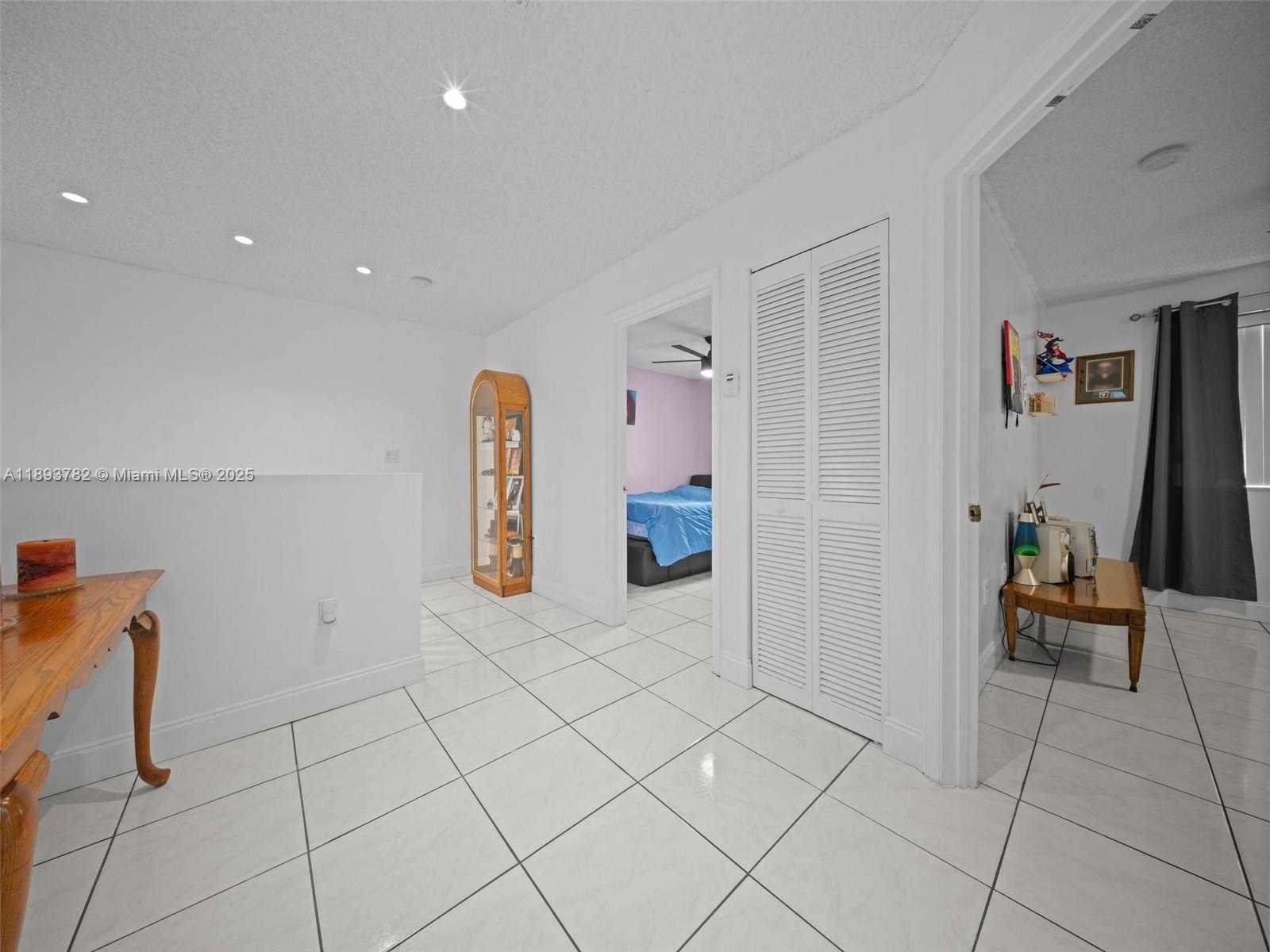 Small Image of 7486 SOUTH WEST 162ND CT, Miami Number 44