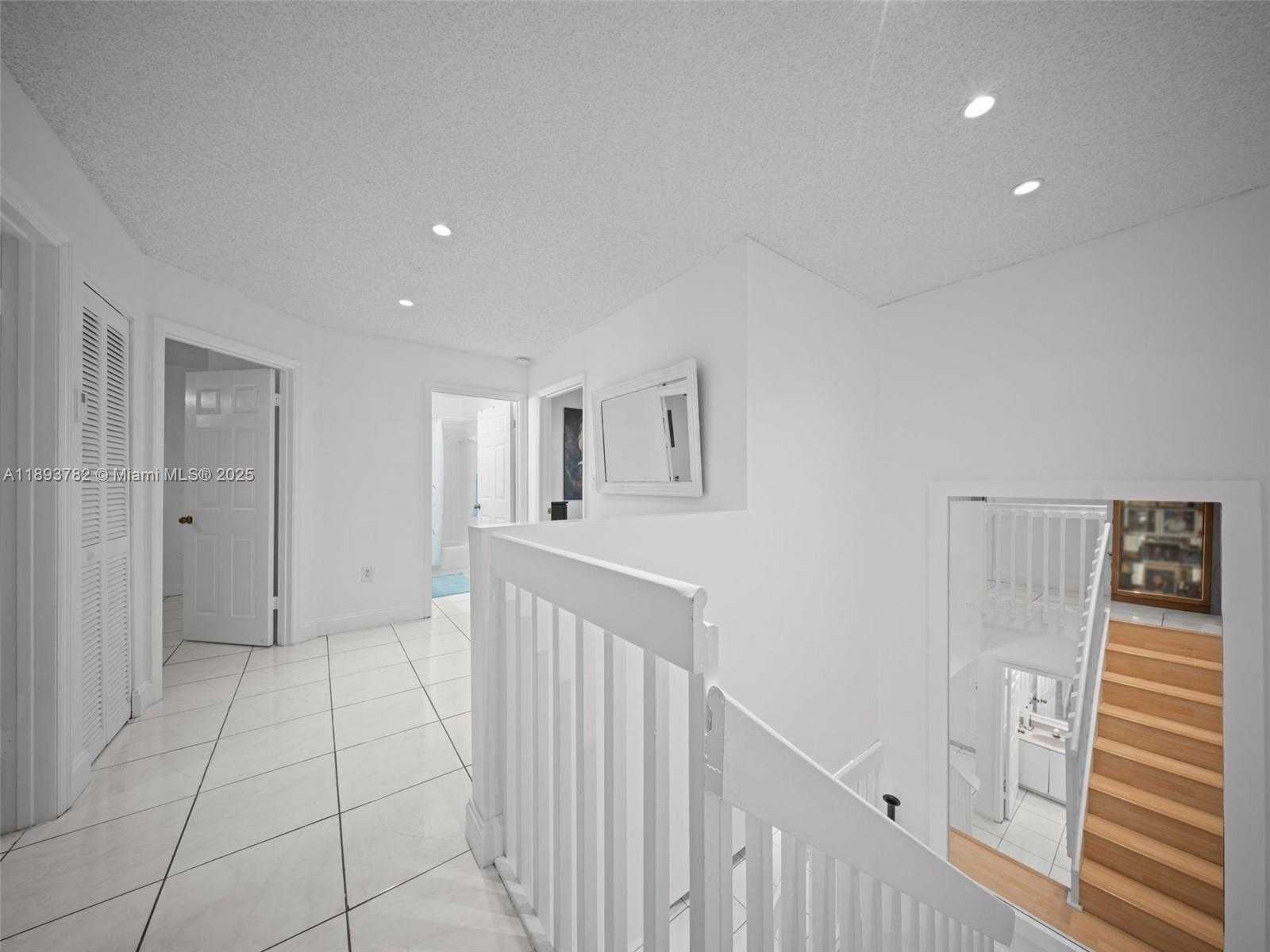 Small Image of 7486 SOUTH WEST 162ND CT, Miami Number 45