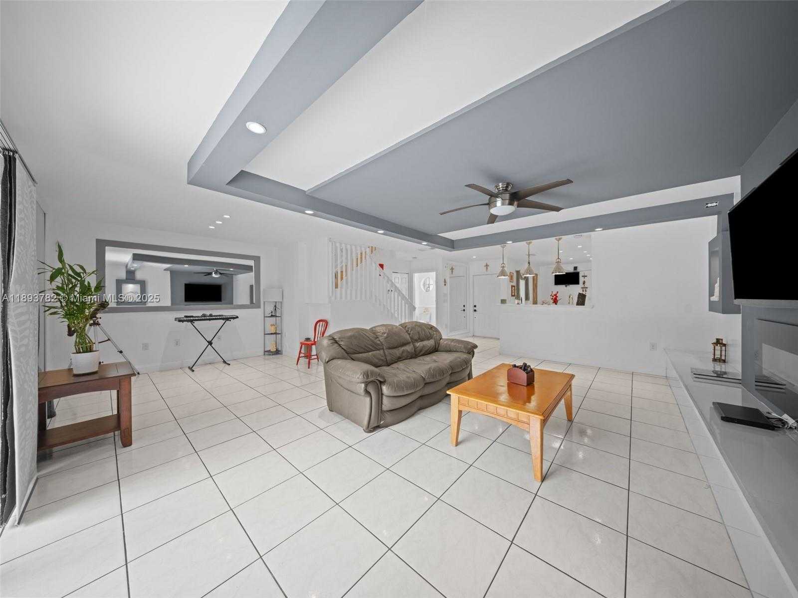 Small Image of 7486 SOUTH WEST 162ND CT, Miami Number 5