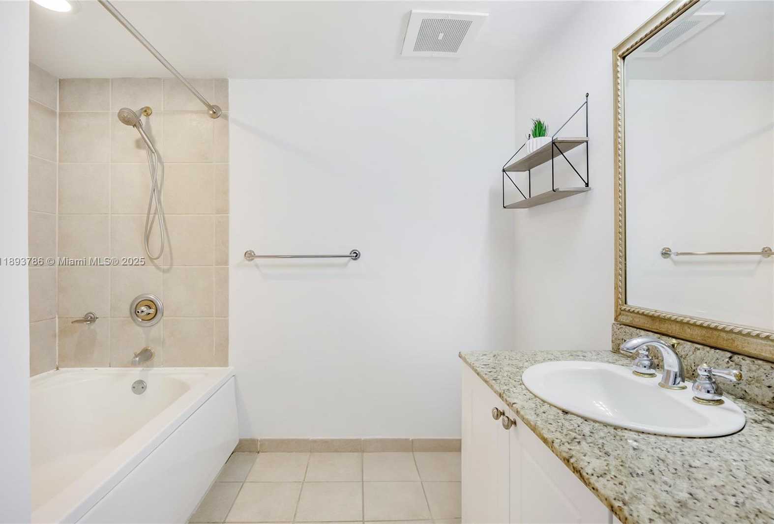 Small Image of 19501 WEST COUNTRY CLUB DR #1111, Aventura Number 11