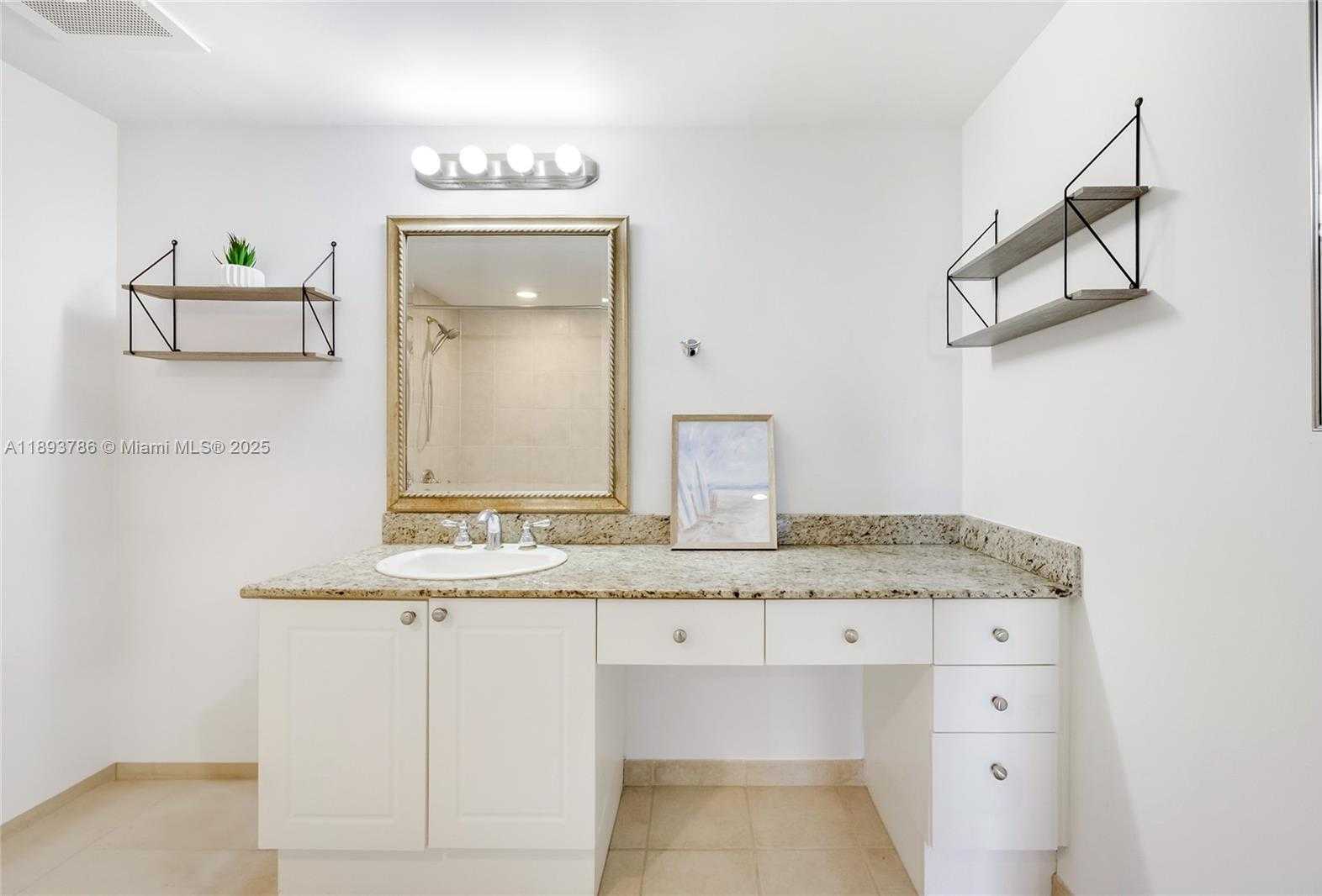 Small Image of 19501 WEST COUNTRY CLUB DR #1111, Aventura Number 12
