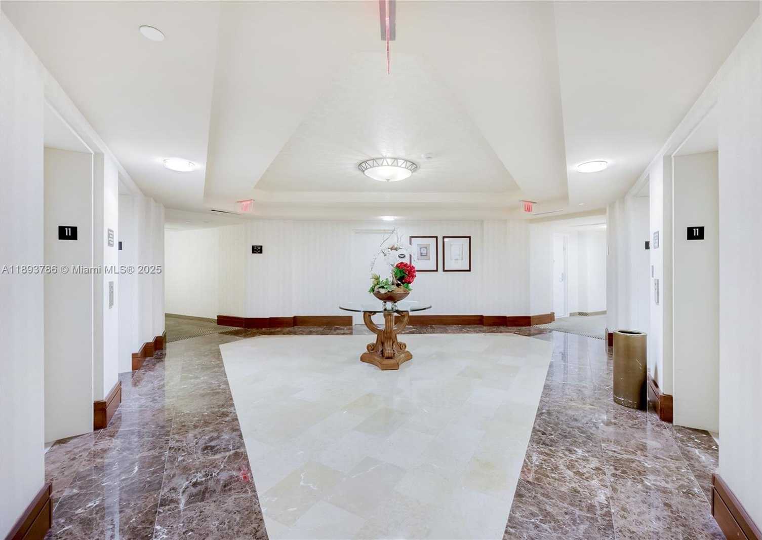 Small Image of 19501 WEST COUNTRY CLUB DR #1111, Aventura Number 14