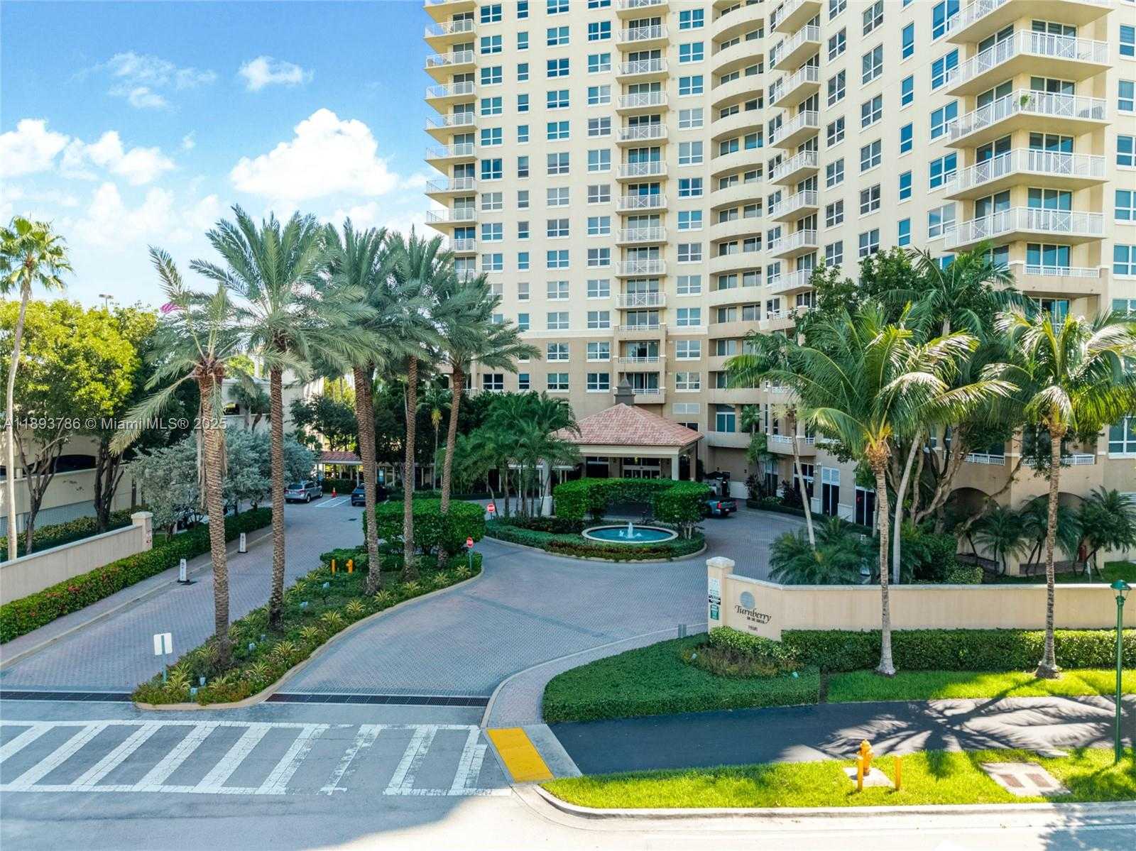 Small Image of 19501 WEST COUNTRY CLUB DR #1111, Aventura Number 19