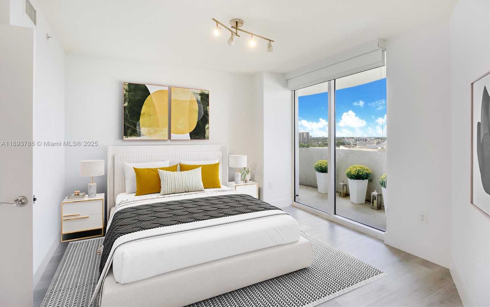 Small Image of 19501 WEST COUNTRY CLUB DR #1111, Aventura Number 4