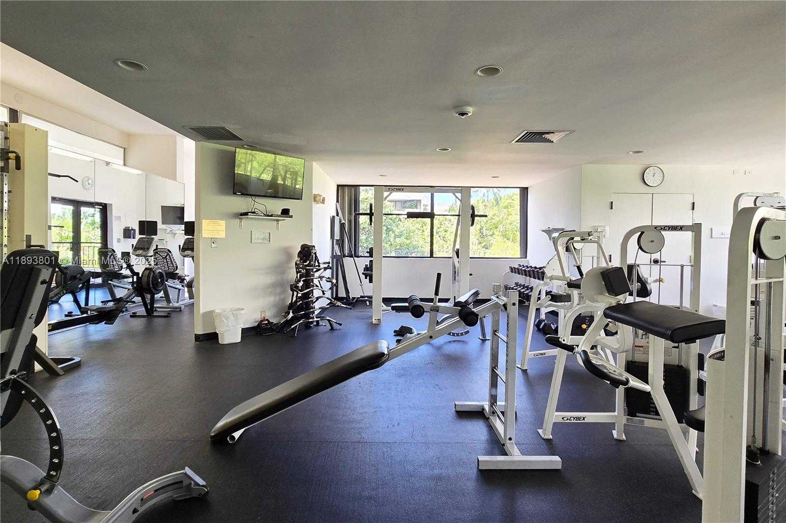 Small Image of 251 CRANDON BLVD #441, Key Biscayne Number 31