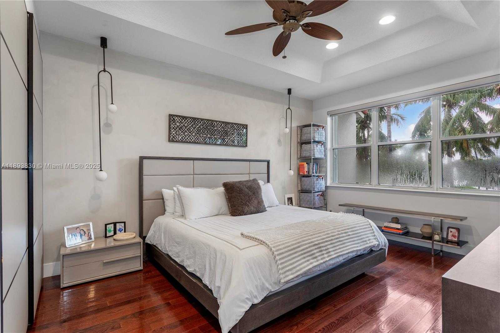 Small Image of 1396 HARBOR VW W, Hollywood Number 23