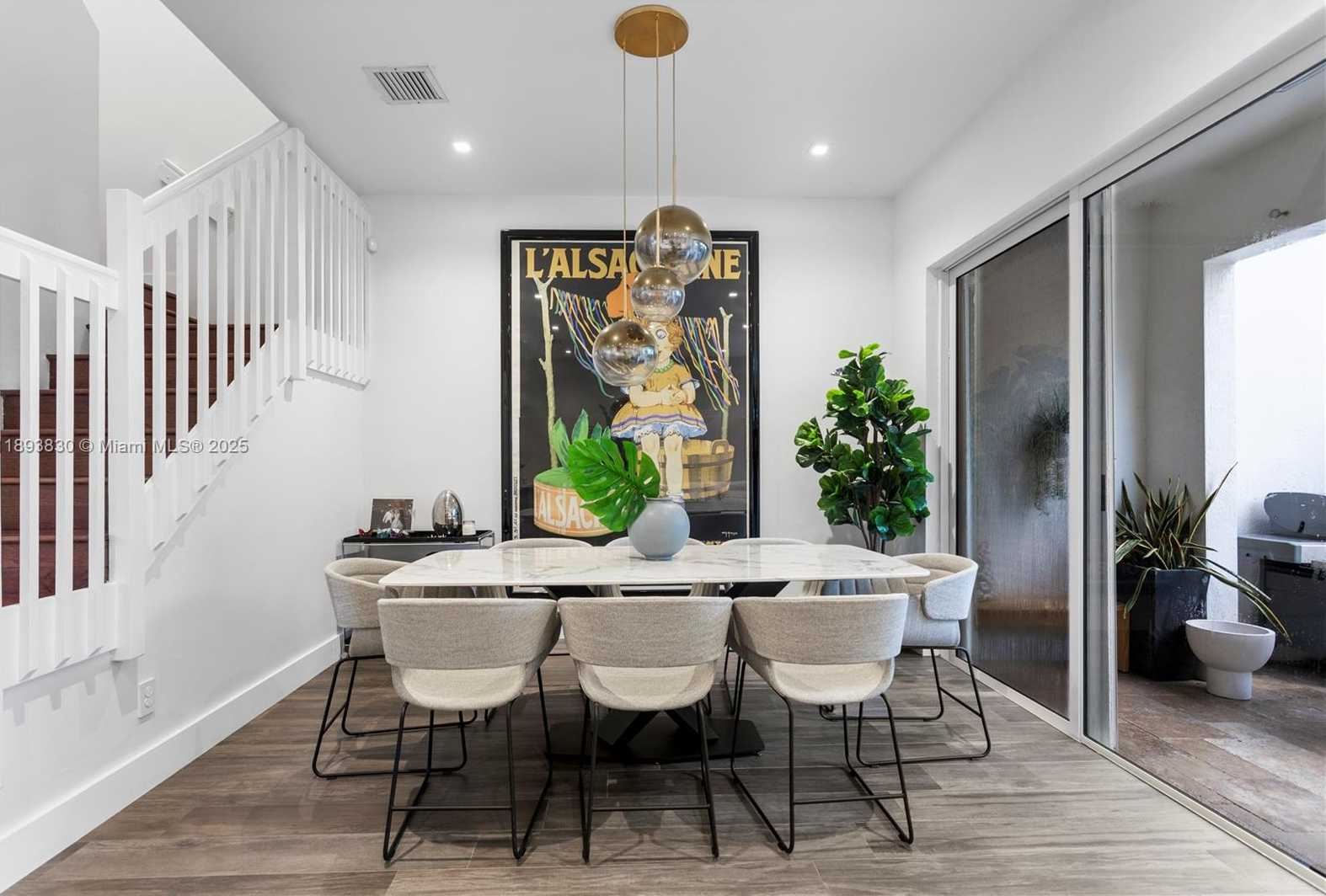 Small Image of 1396 HARBOR VW W, Hollywood Number 7