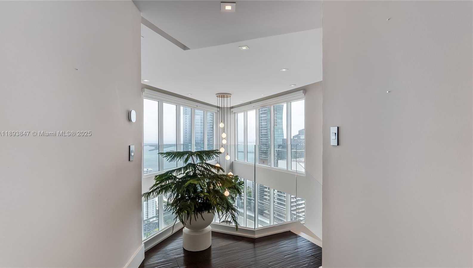 Small Image of 60 SOUTH WEST 13TH ST #4200, Miami Number 21