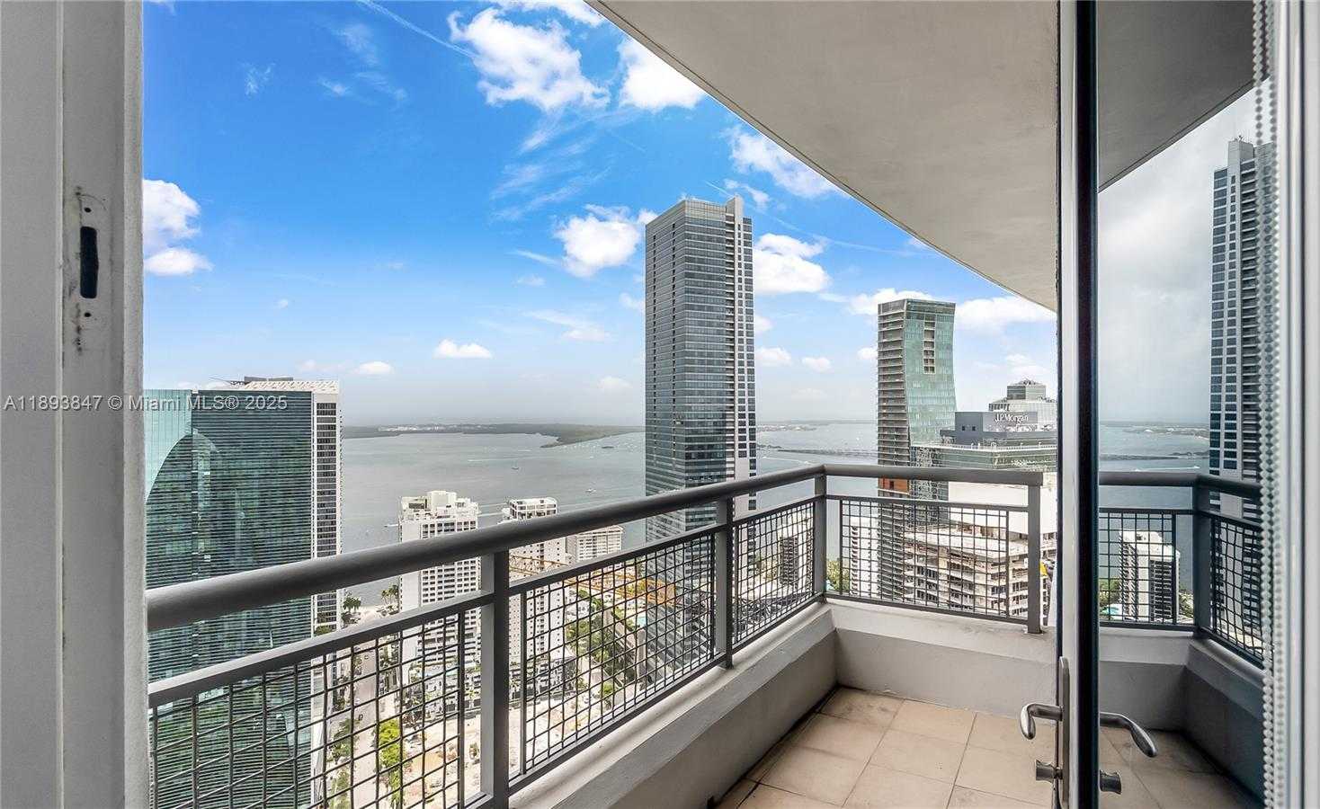 Small Image of 60 SOUTH WEST 13TH ST #4200, Miami Number 25