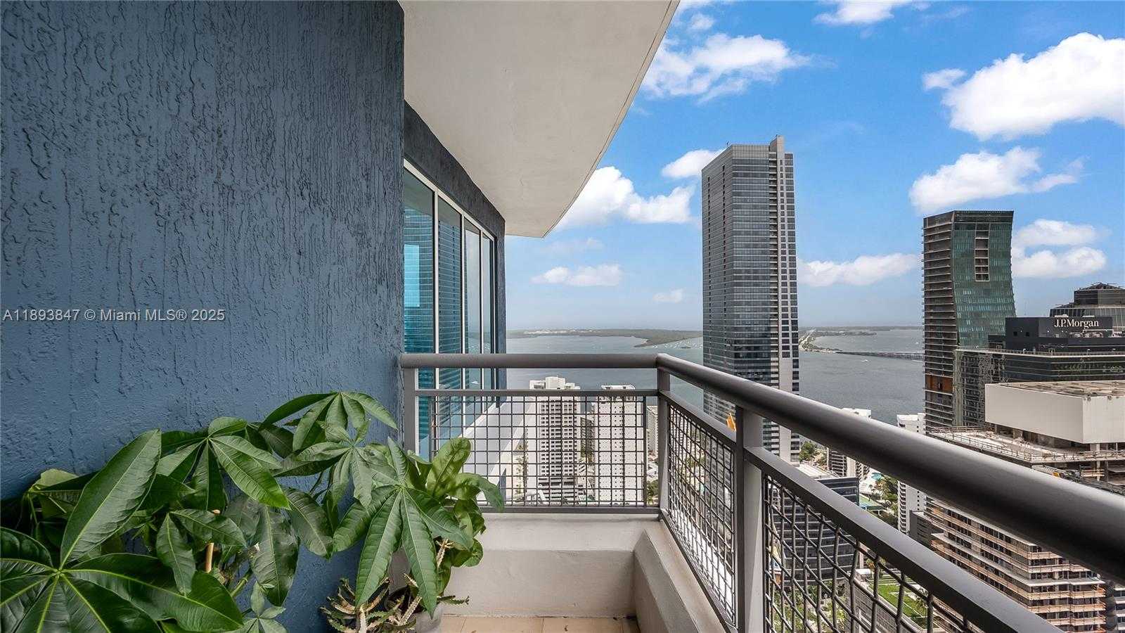 Small Image of 60 SOUTH WEST 13TH ST #4200, Miami Number 40