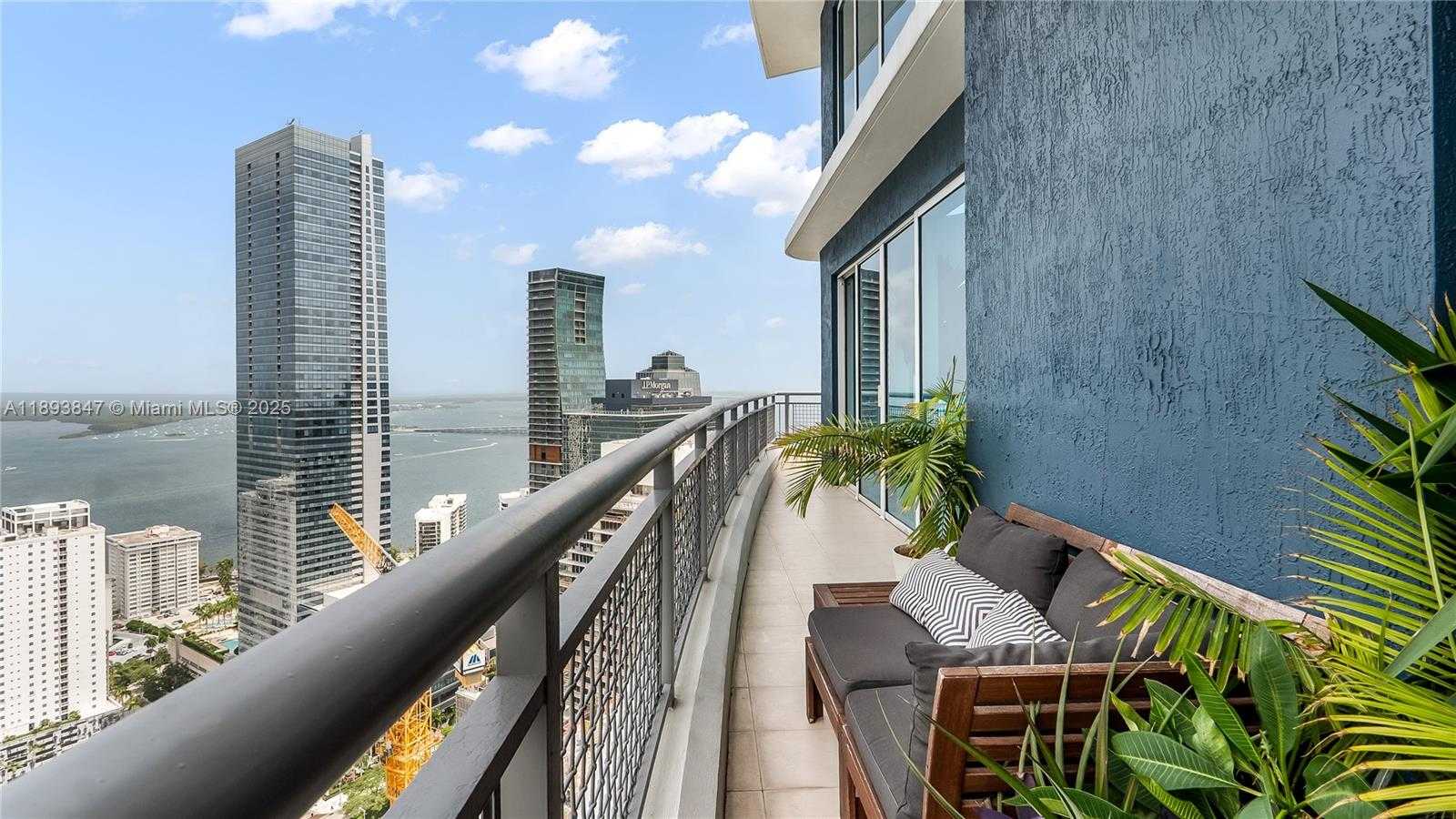 Small Image of 60 SOUTH WEST 13TH ST #4200, Miami Number 45