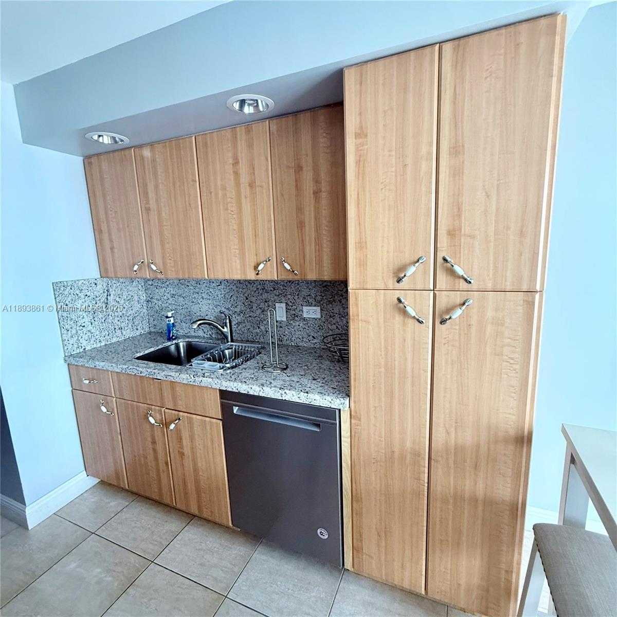 Small Image of 1201 SOUTH OCEAN DR #1609S, Hollywood Number 14
