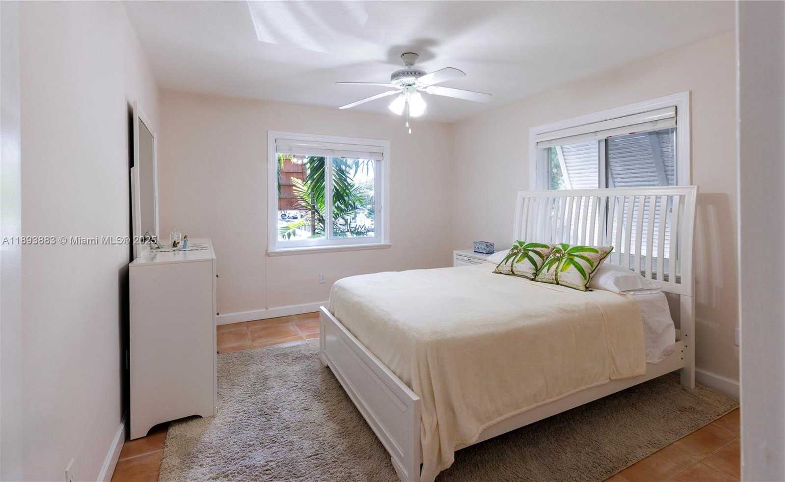 Small Image of 6815 EDGEWATER DR #108, Coral Gables Number 12