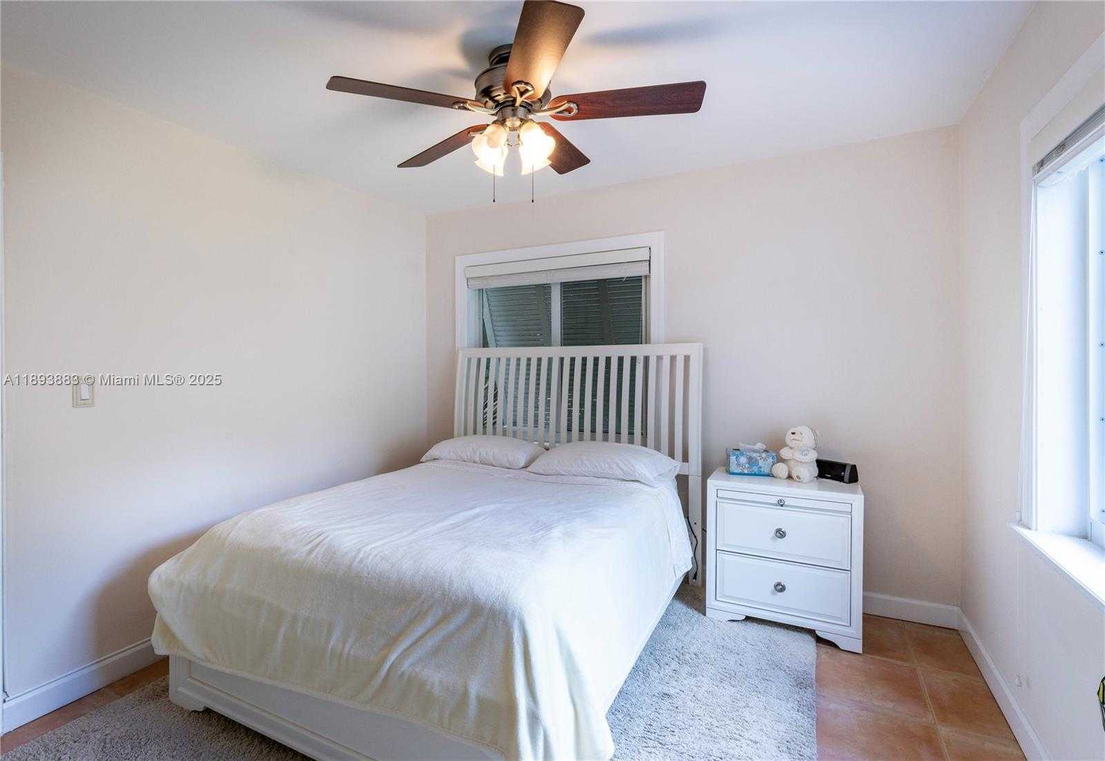 Small Image of 6815 EDGEWATER DR #108, Coral Gables Number 14