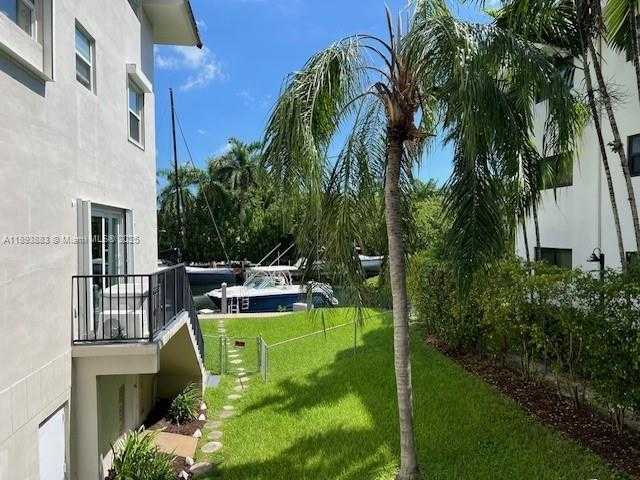 Small Image of 6815 EDGEWATER DR #108, Coral Gables Number 17