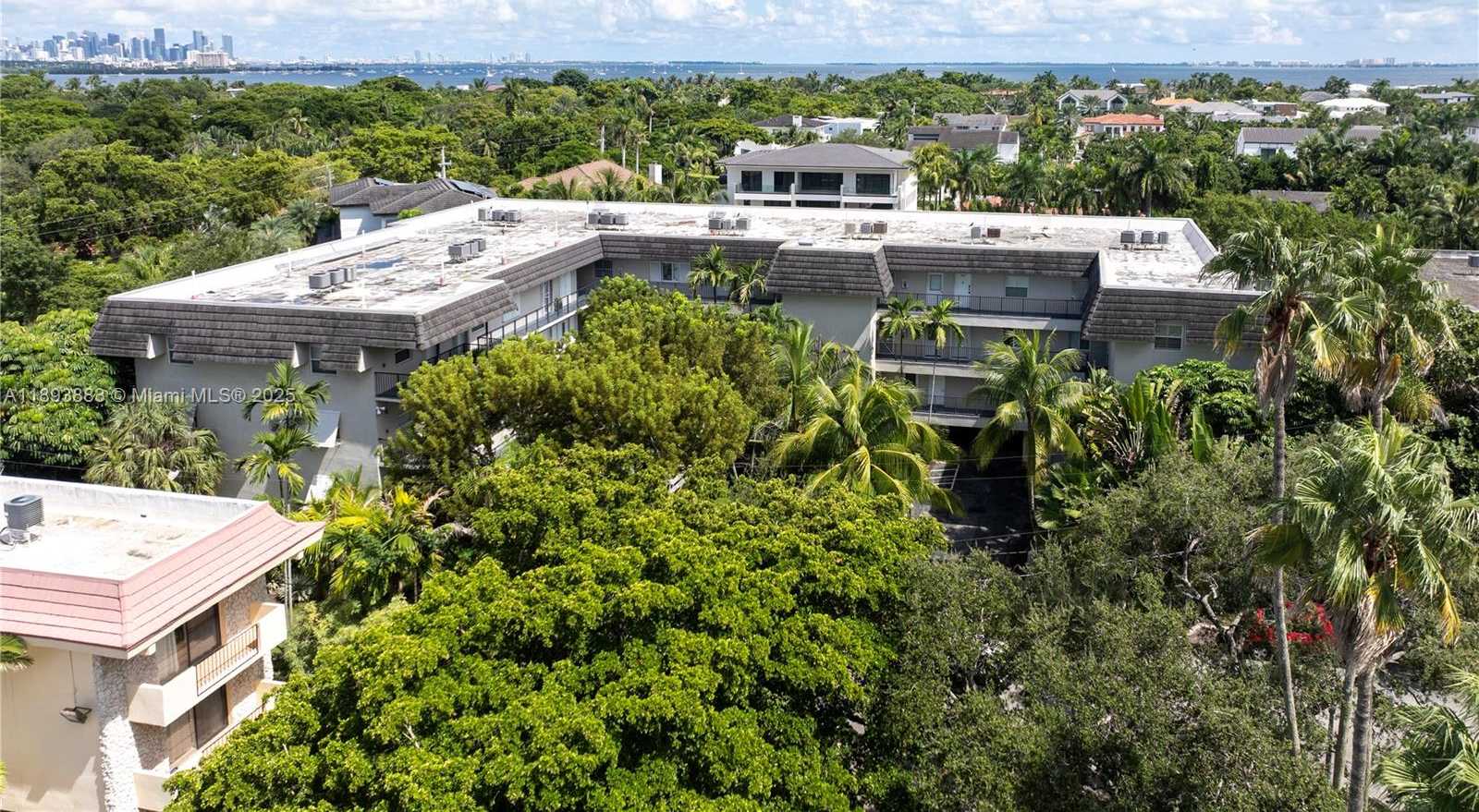 Small Image of 6815 EDGEWATER DR #108, Coral Gables Number 24