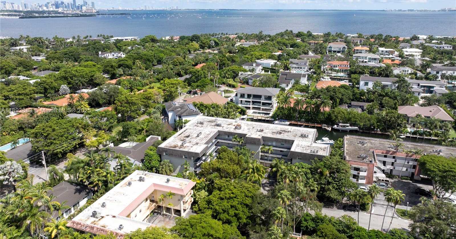 Small Image of 6815 EDGEWATER DR #108, Coral Gables Number 25
