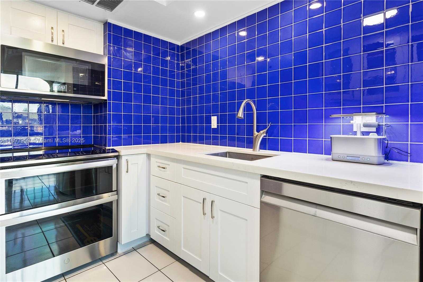 Small Image of 77 CRANDON BLVD #3C, Key Biscayne Number 14