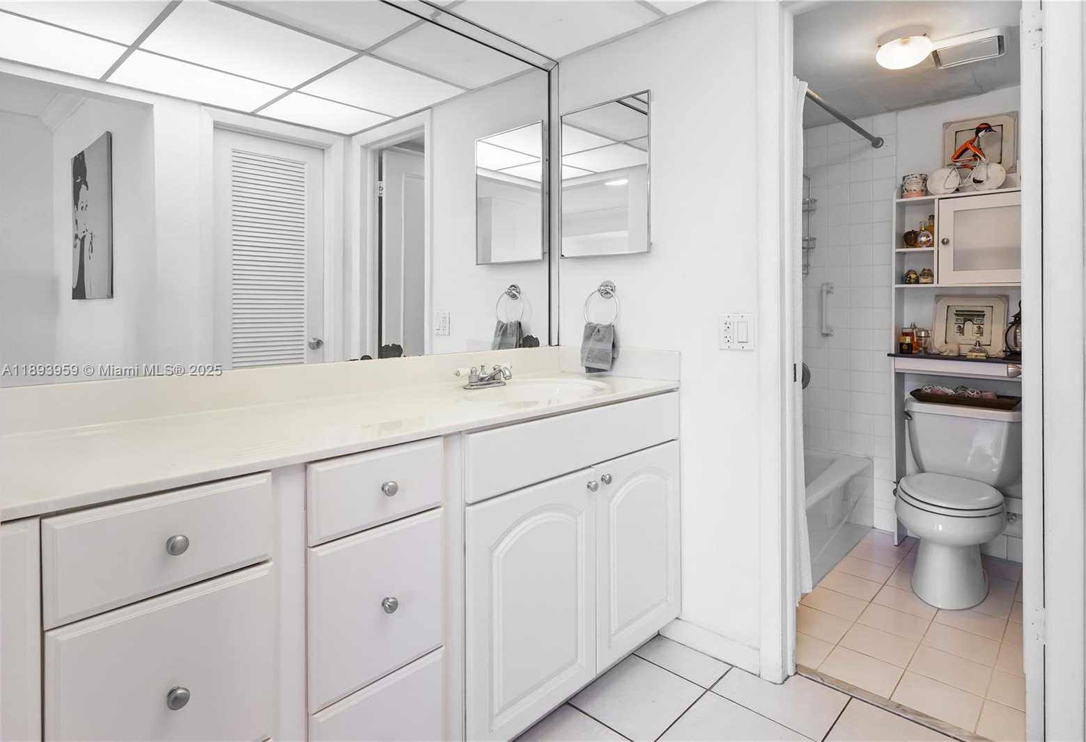 Small Image of 77 CRANDON BLVD #3C, Key Biscayne Number 19