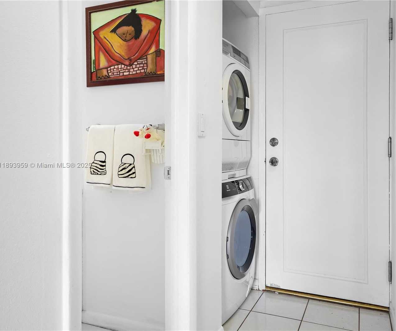 Small Image of 77 CRANDON BLVD #3C, Key Biscayne Number 26