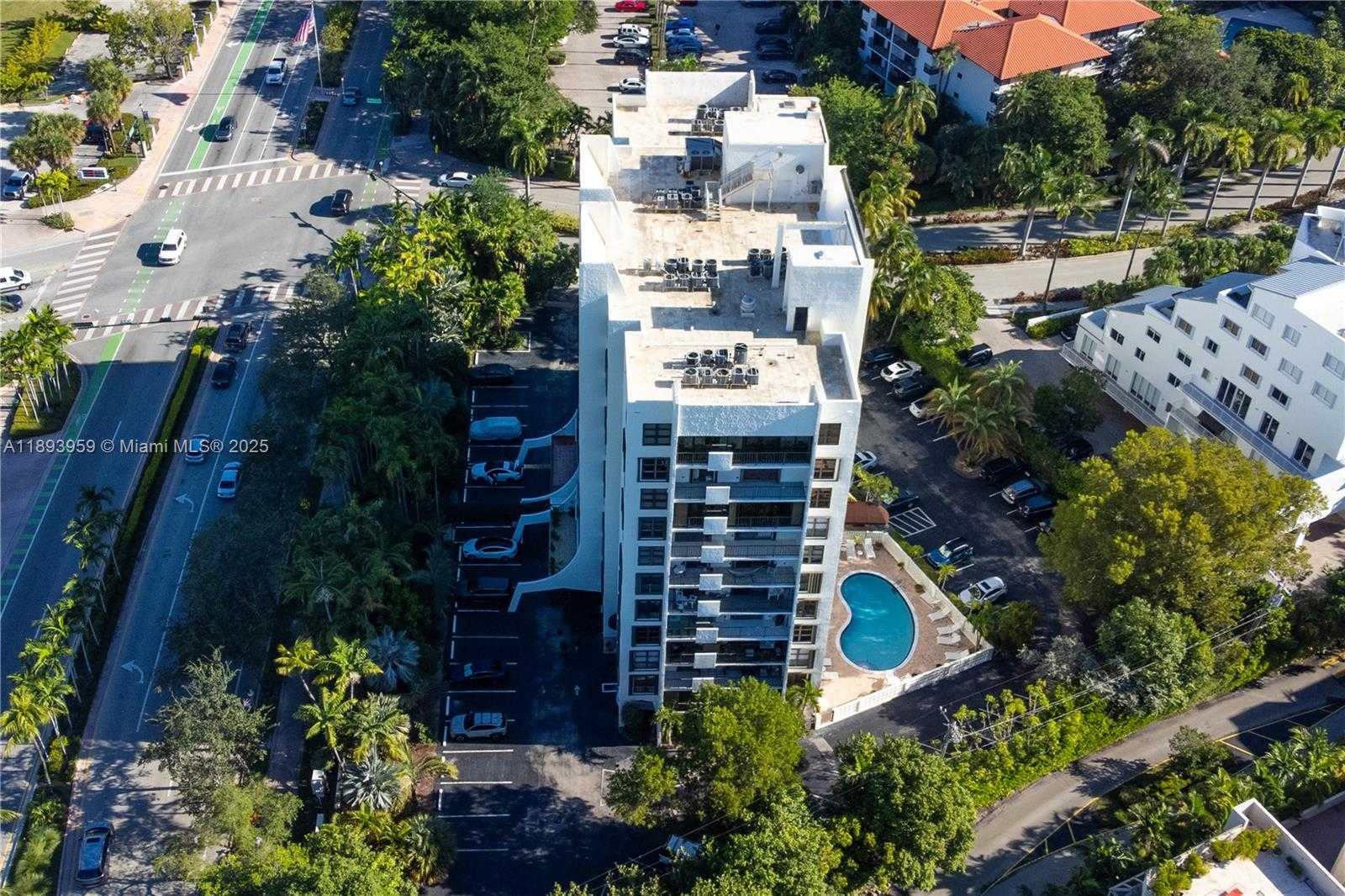 Small Image of 77 CRANDON BLVD #3C, Key Biscayne Number 31