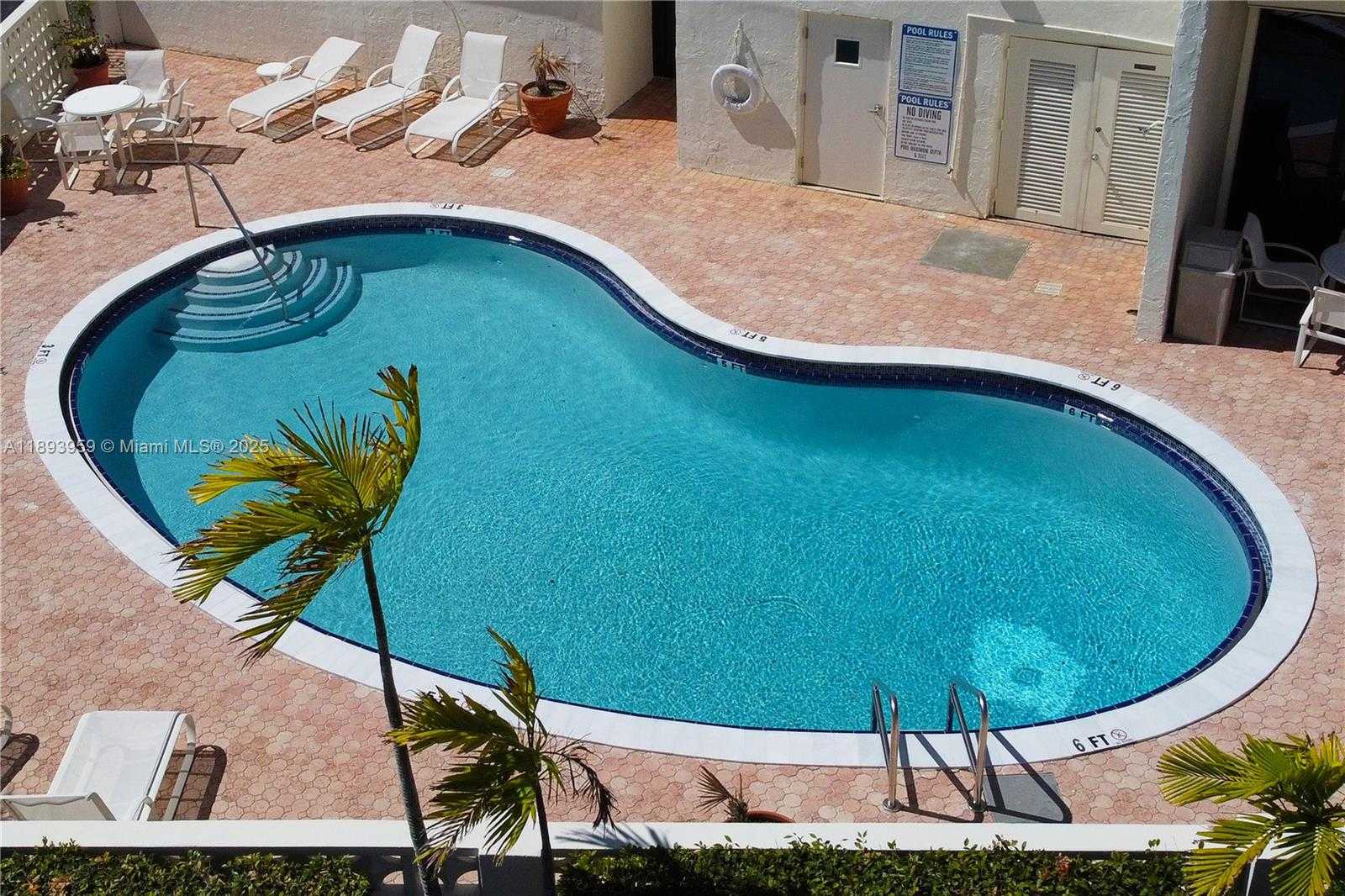 Small Image of 77 CRANDON BLVD #3C, Key Biscayne Number 32