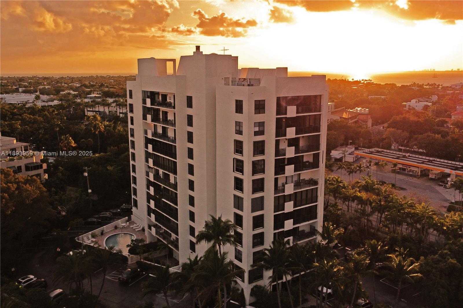Small Image of 77 CRANDON BLVD #3C, Key Biscayne Number 33