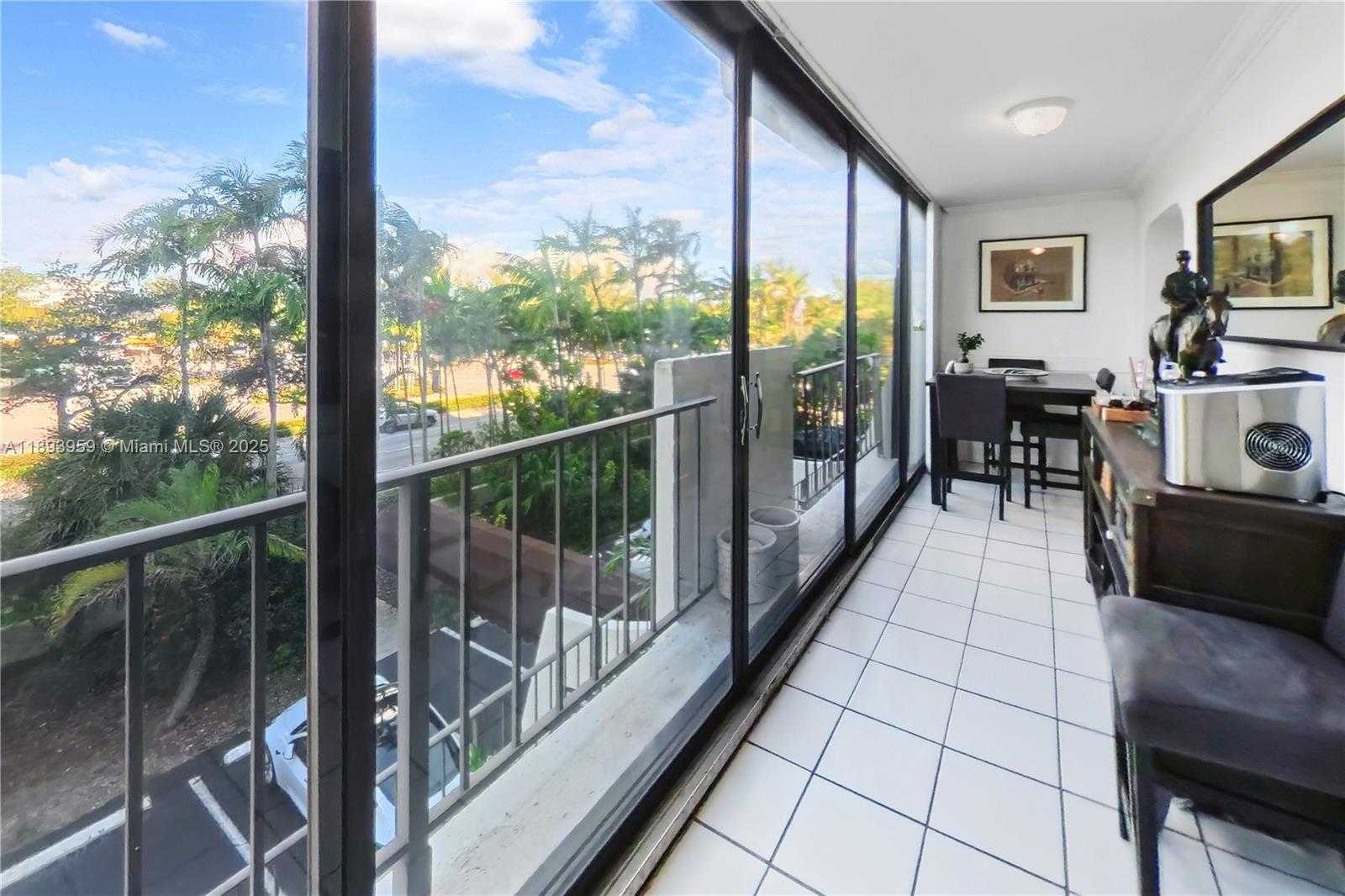 Small Image of 77 CRANDON BLVD #3C, Key Biscayne Number 5