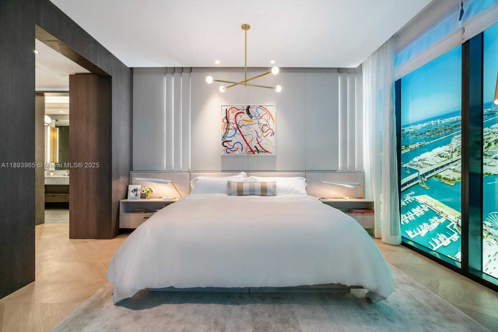Small Image of 300 NORTH BISCAYNE BLVD #7803, Miami Number 6