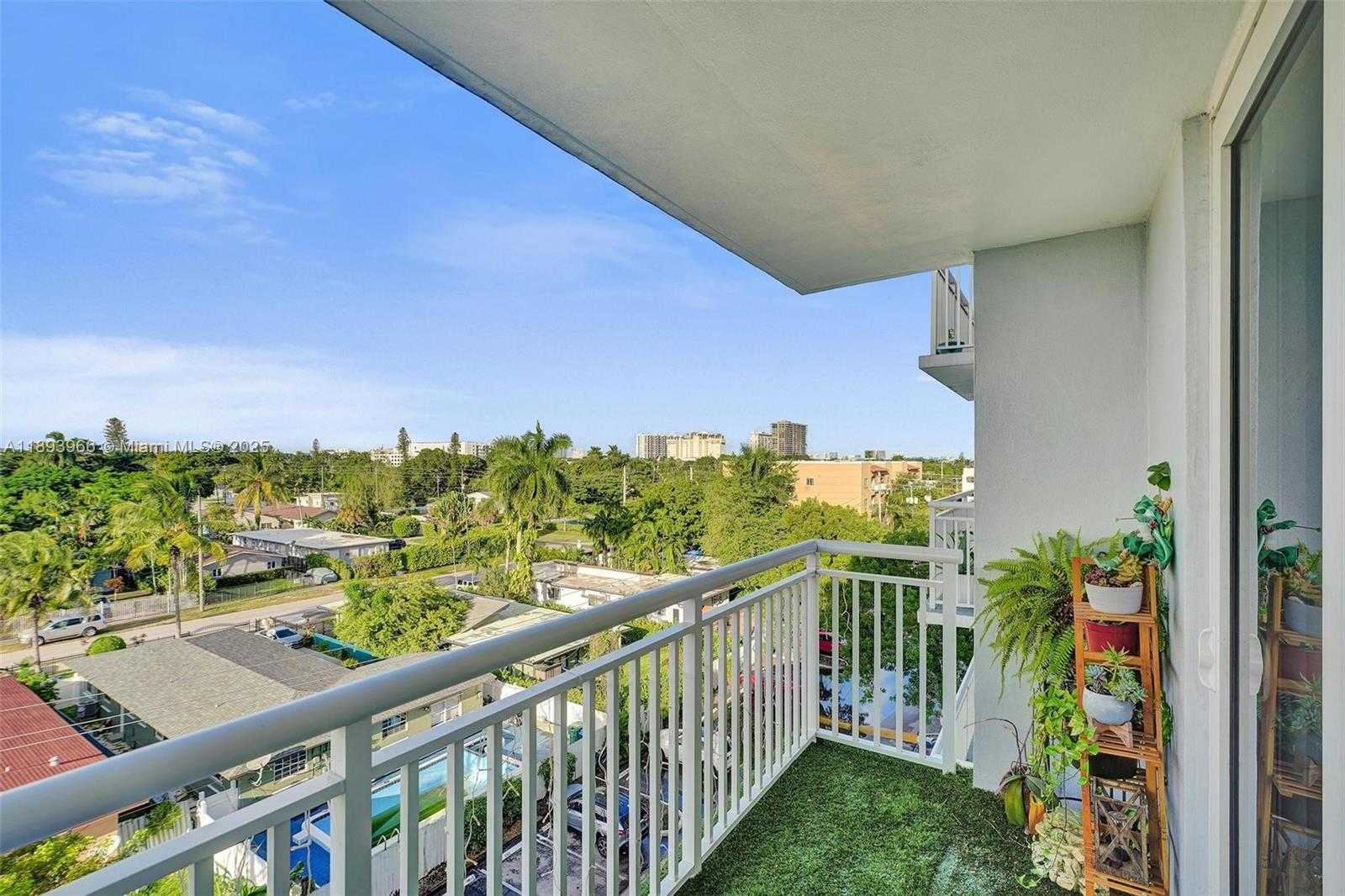 Small Image of 1251 NORTH EAST 108TH ST #610, Miami Number 13
