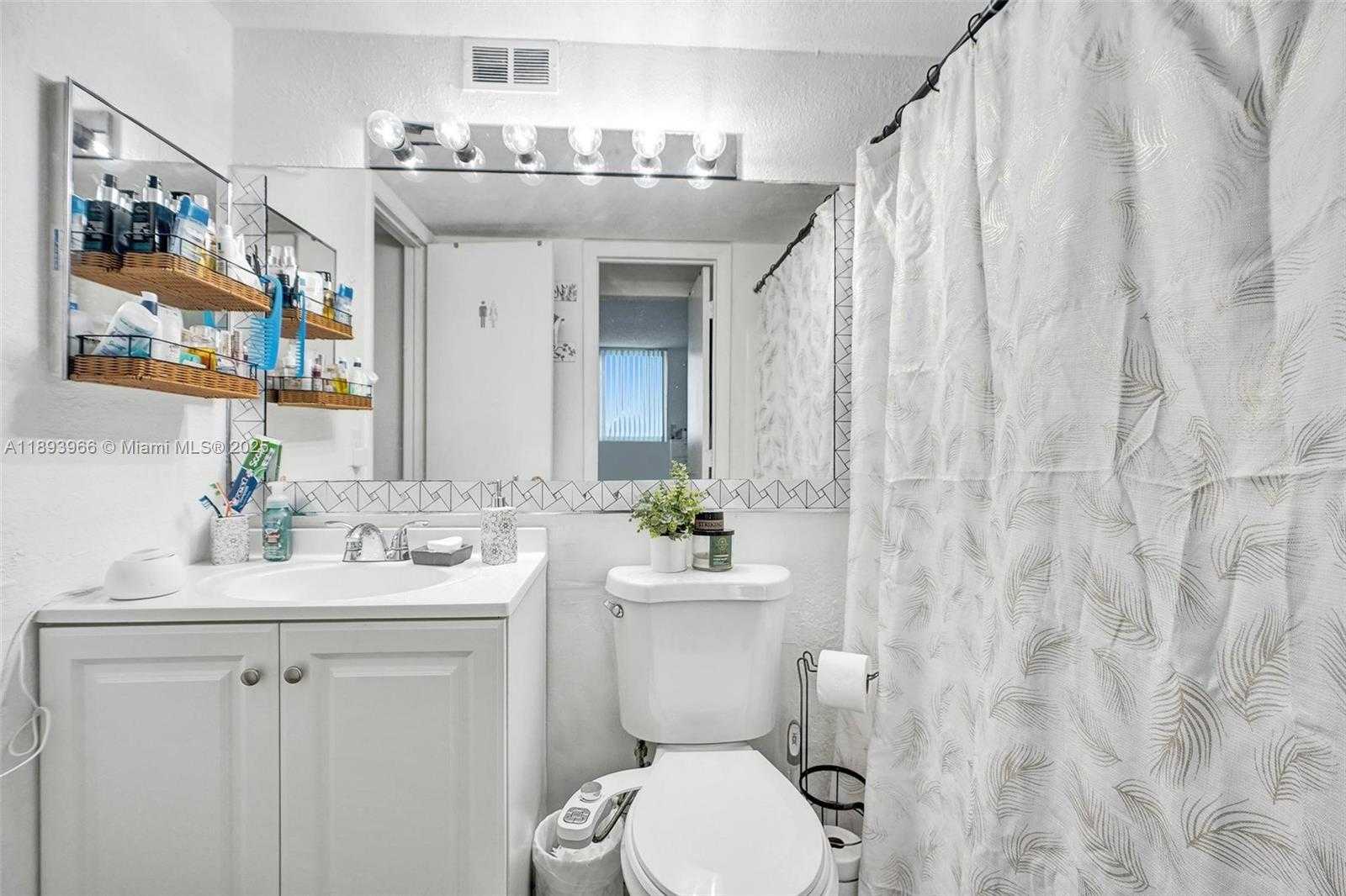 Small Image of 1251 NORTH EAST 108TH ST #610, Miami Number 30