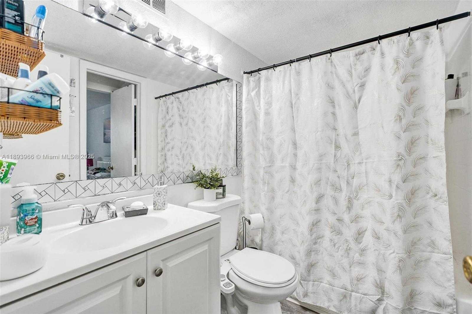Small Image of 1251 NORTH EAST 108TH ST #610, Miami Number 31