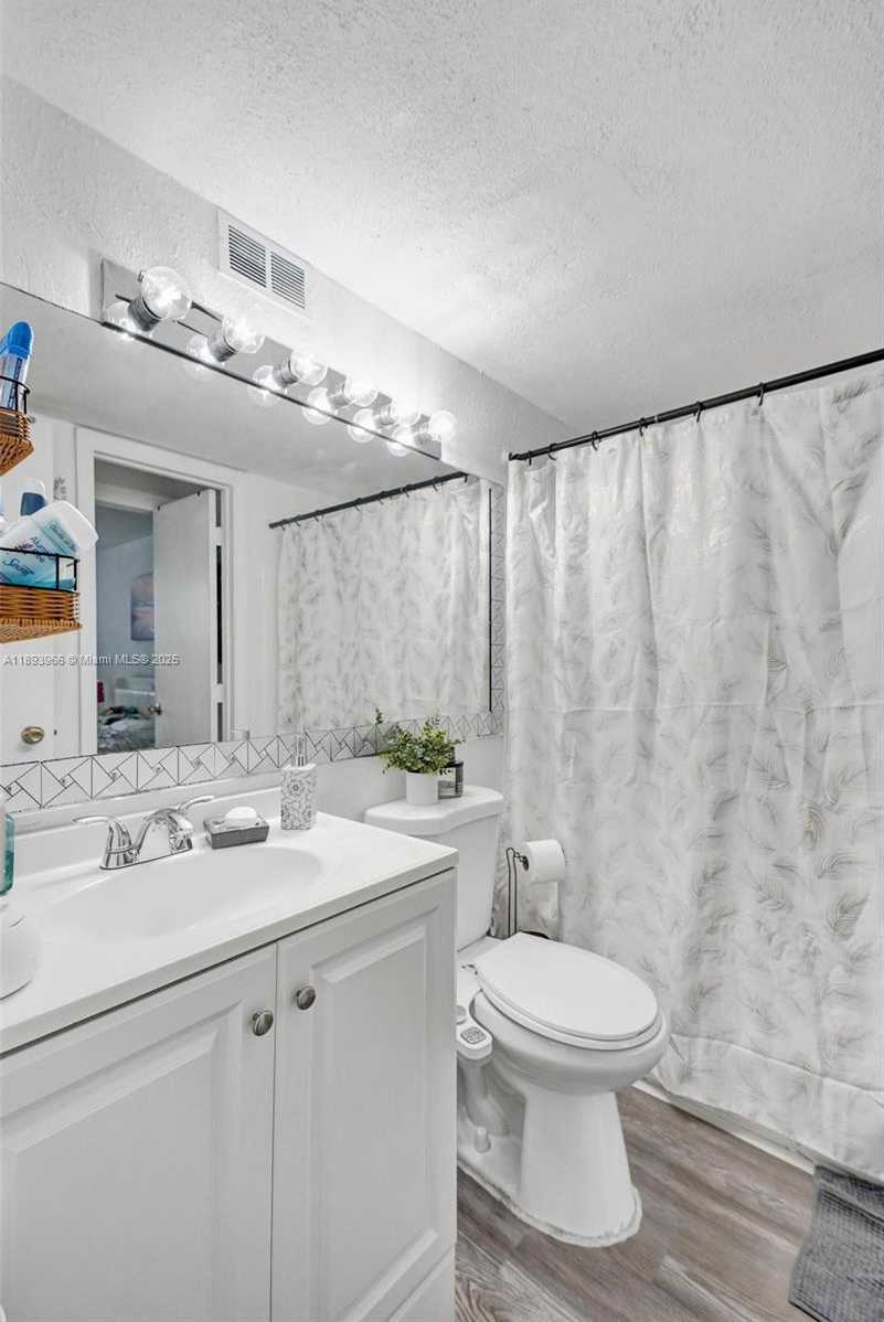 Small Image of 1251 NORTH EAST 108TH ST #610, Miami Number 33