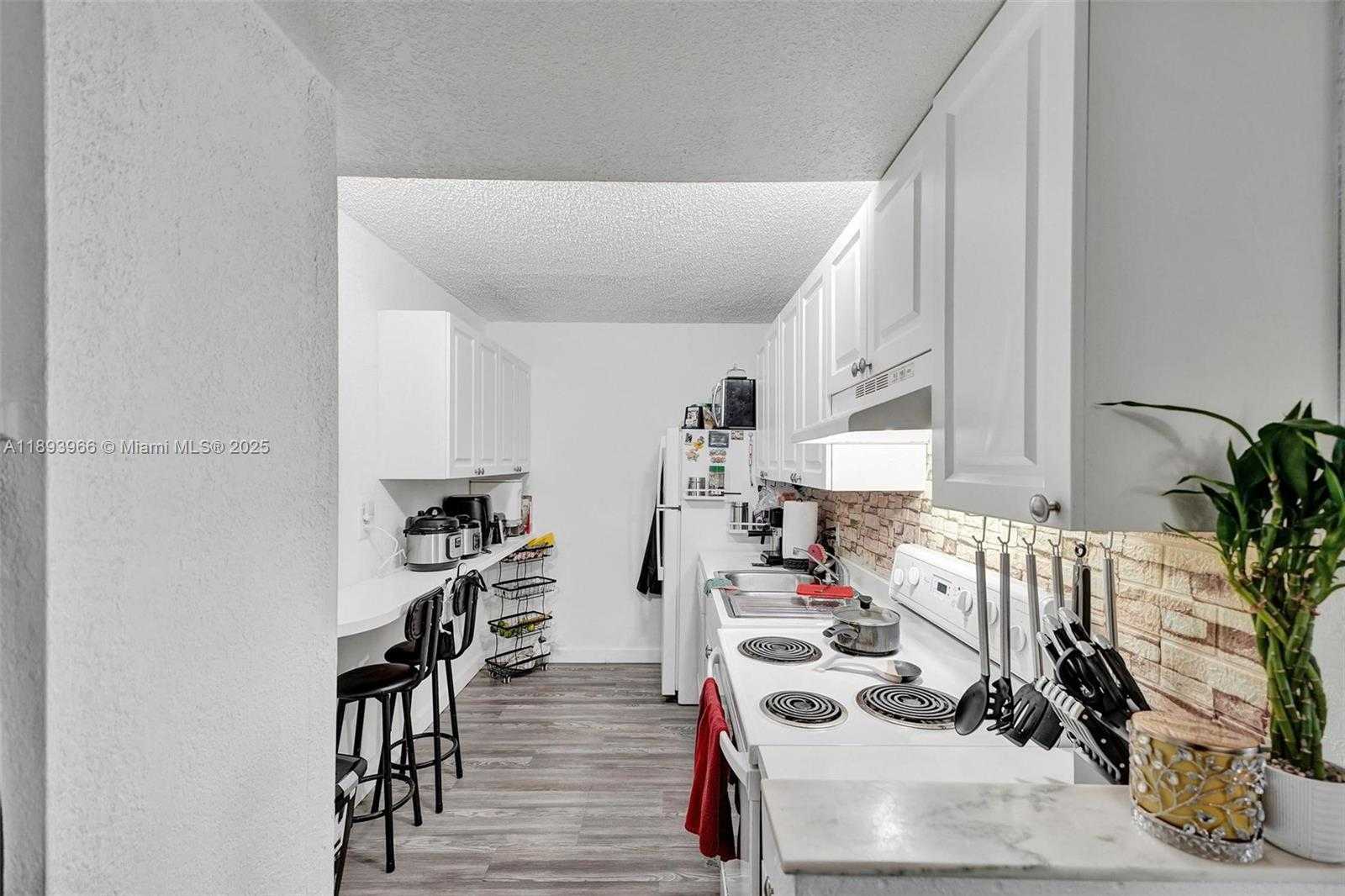 Small Image of 1251 NORTH EAST 108TH ST #610, Miami Number 35