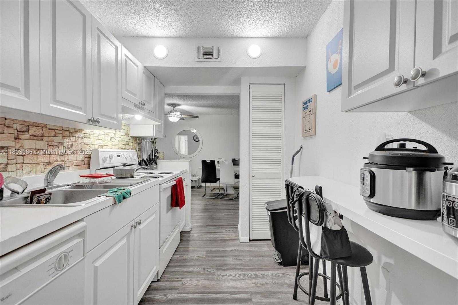Small Image of 1251 NORTH EAST 108TH ST #610, Miami Number 39