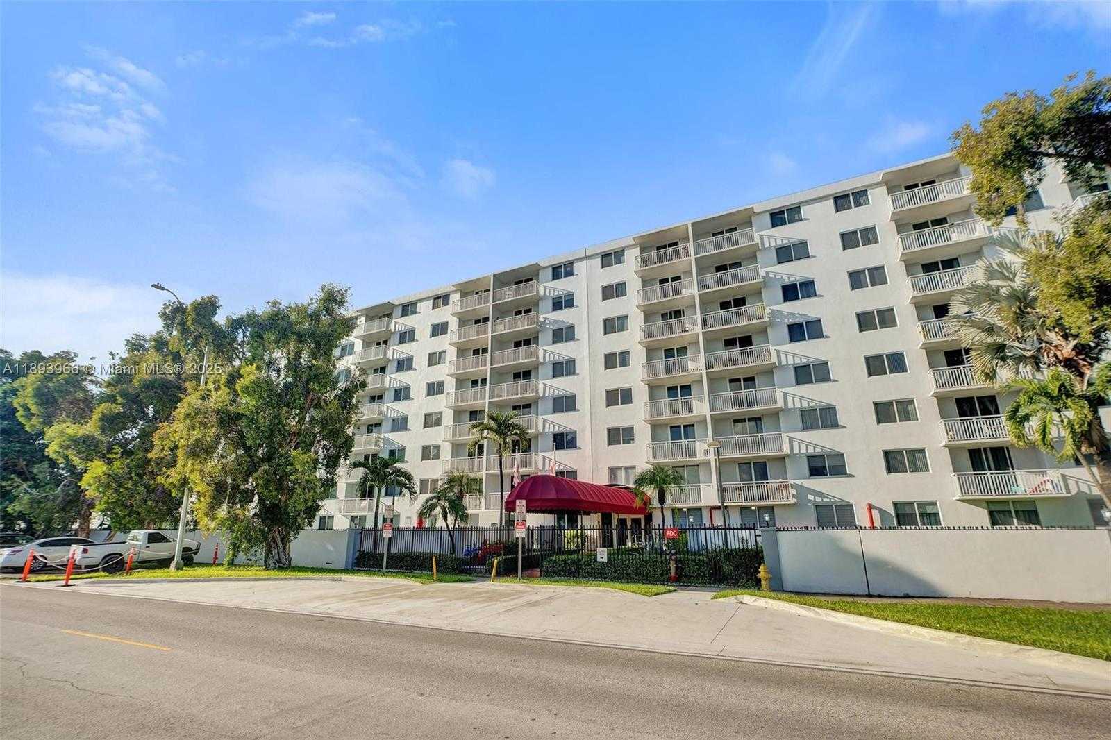 Small Image of 1251 NORTH EAST 108TH ST #610, Miami Number 5