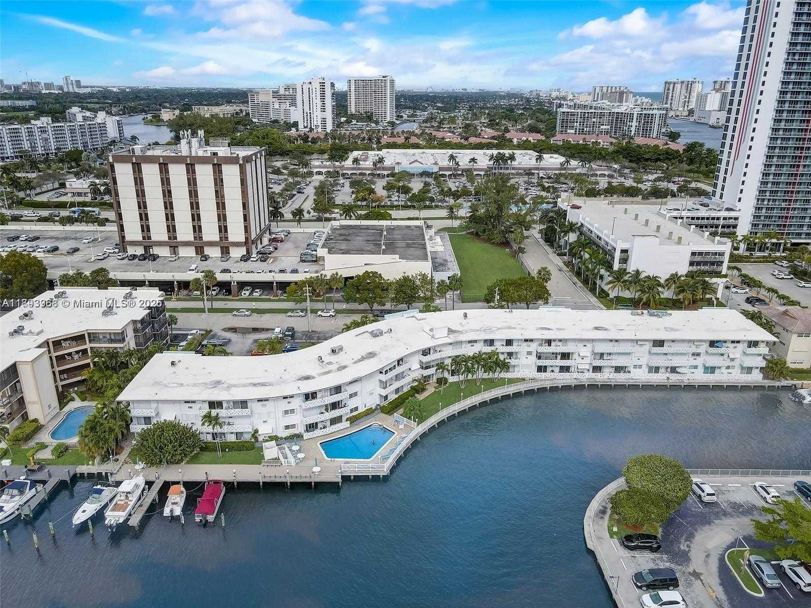 Small Image of 2500 DIANA DR #306, Hallandale Beach Number 2