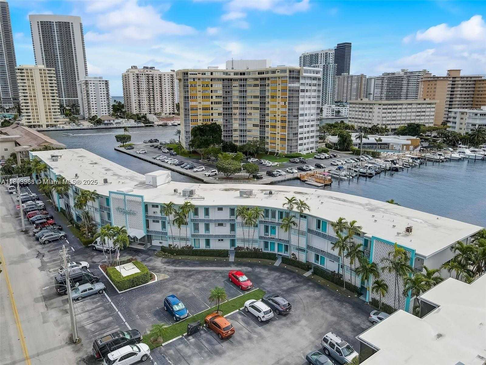Small Image of 2500 DIANA DR #306, Hallandale Beach Number 20