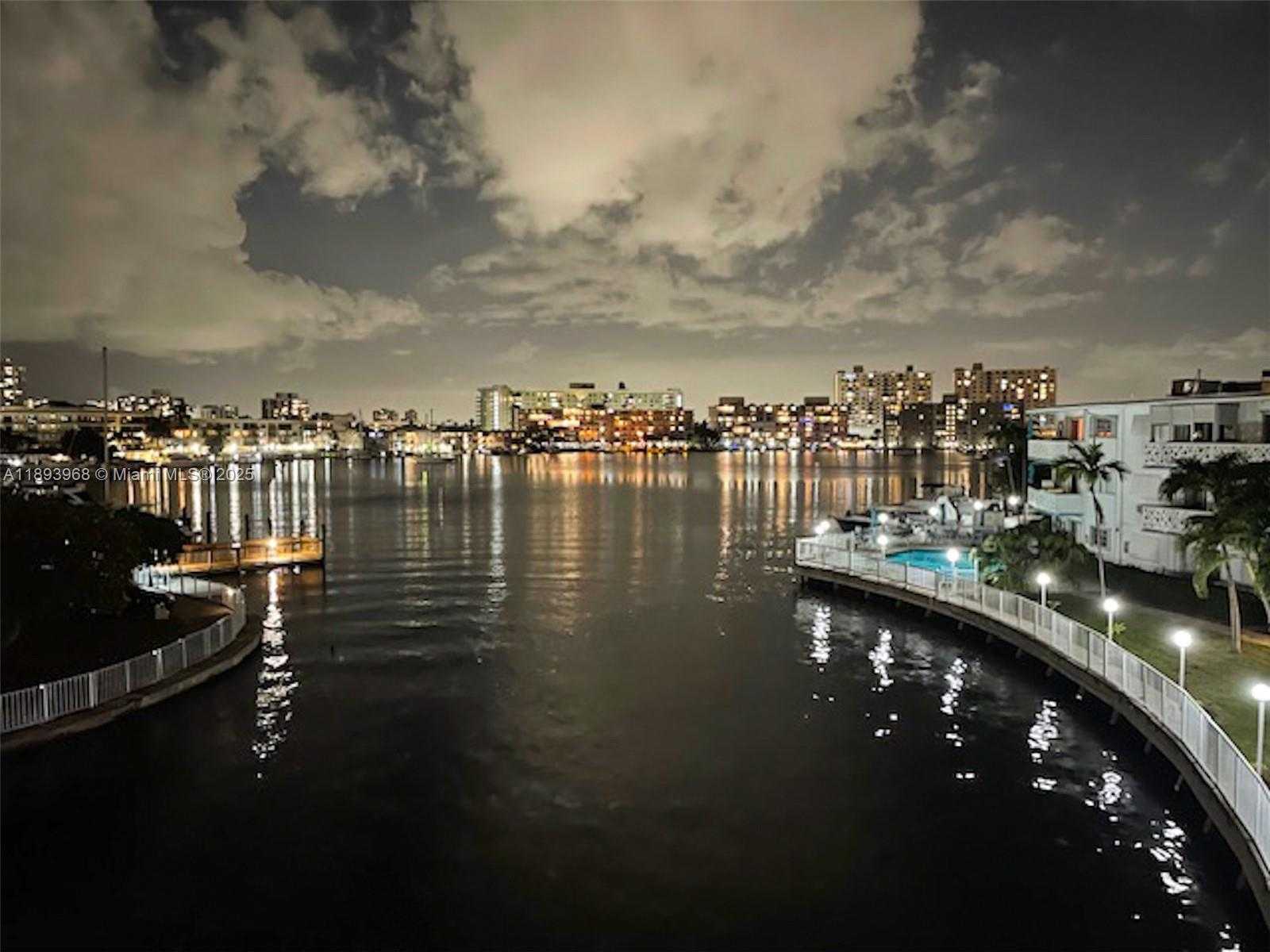 Small Image of 2500 DIANA DR #306, Hallandale Beach Number 23