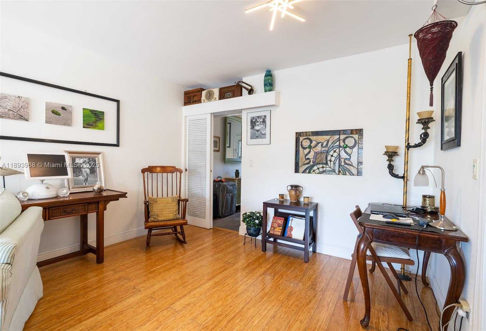 Small Image of 2500 DIANA DR #306, Hallandale Beach Number 7