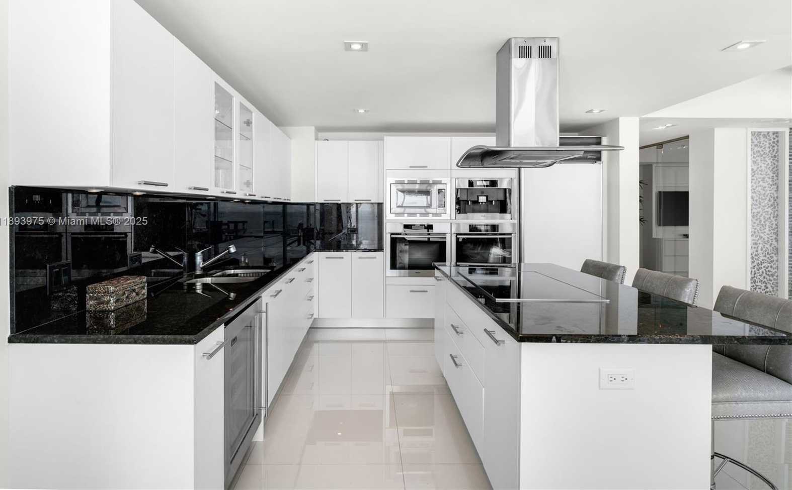 Small Image of 6899 COLLINS AVE #3404, Miami Beach Number 11
